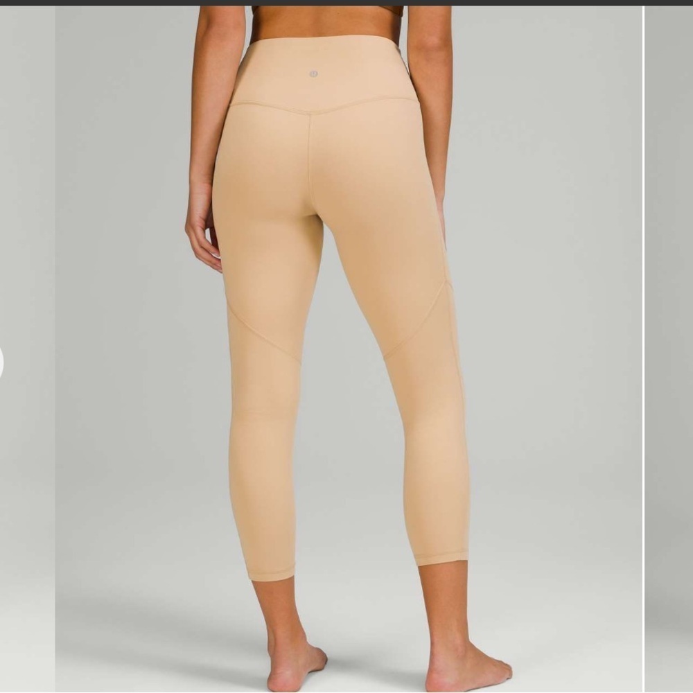 Lululemon Nulu yoga crop - Picture 3 of 7